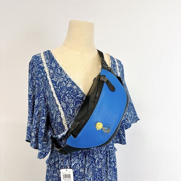 Coach 5512 Limited Edition X Peanuts Mini Warren Belt Bag With Pig Pen - Picture 1 of 6